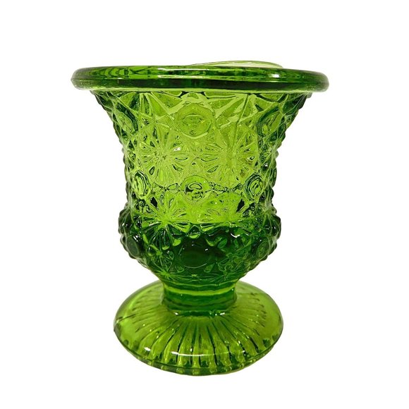 Vintage L.E. Smith Green Glass Daisy & Button Pedestal Urn Toothpick Holder - Picture 1 of 4